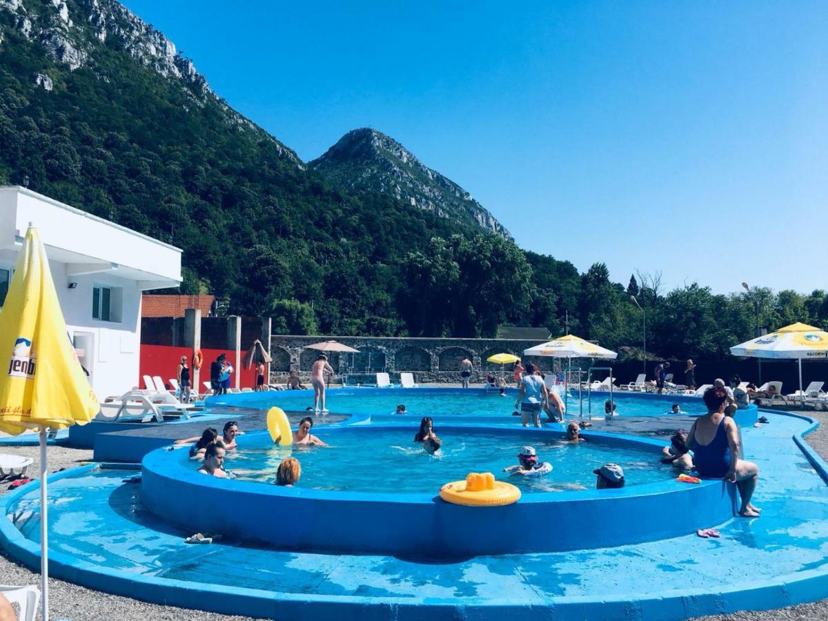 Hotel Artemis Băile Herculane Zewnętrze zdjęcie